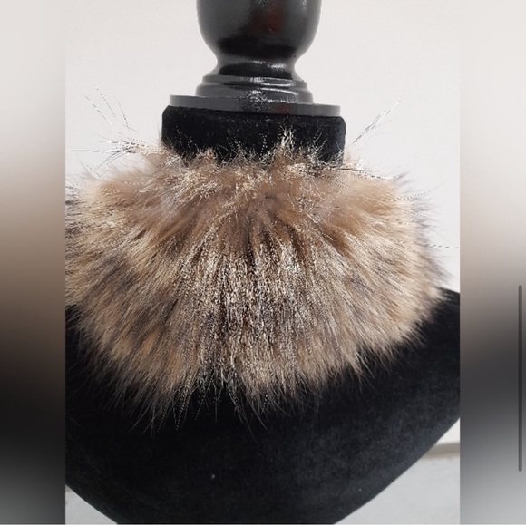 Real Fur - Picture 7 of 13